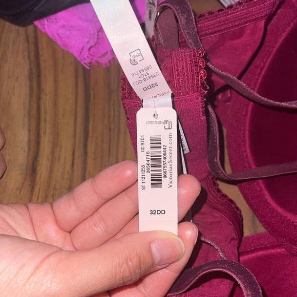 Victoria Secret Bras - Picture 3 of 3